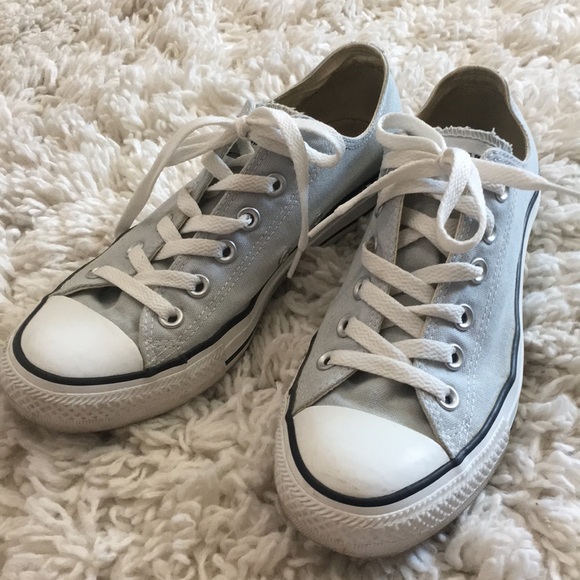 light grey converse shoes